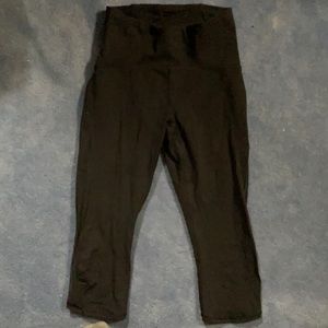 Lululemon crop leggings, women’s size 4